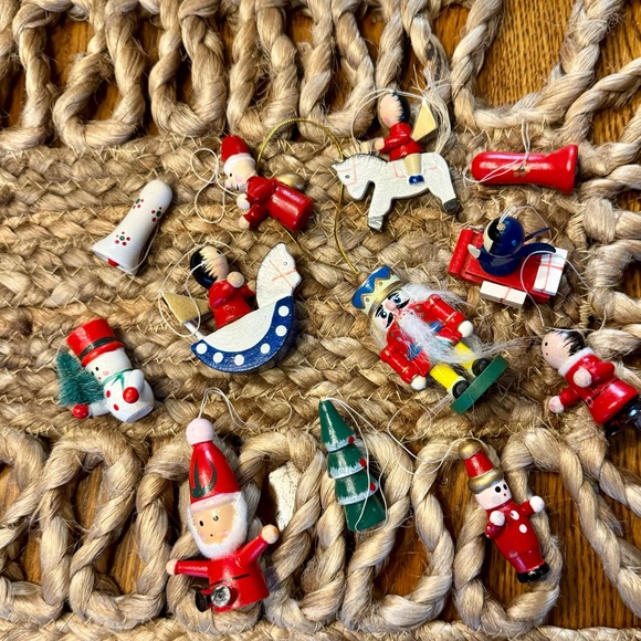 Miniature Wood Metal & Shatterproof Lot of 43 Christmas Tree Ornaments Vintage - Picture 5 of 9